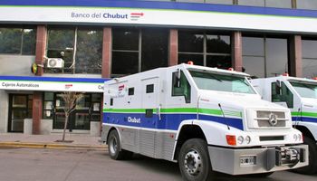 Bancos alistan sistema pero aún no venden dólares