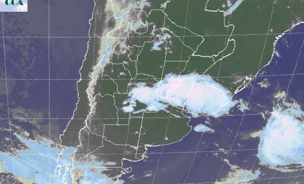 Durante la jornada de hoy continúa el mal tiempo sobre Córdoba, Santa Fe y Entre Ríos. Se esperan también tormentas de variada intensidad sobre el norte argentino y sobre el norte cuyano y pampeano con ambiente cálido.