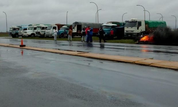 Camioneros en Ruta 34 y RP 91.