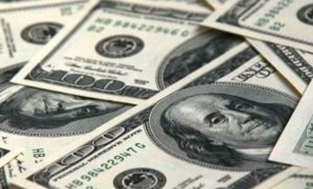 El dólar oficial y el informal operan sin cambios