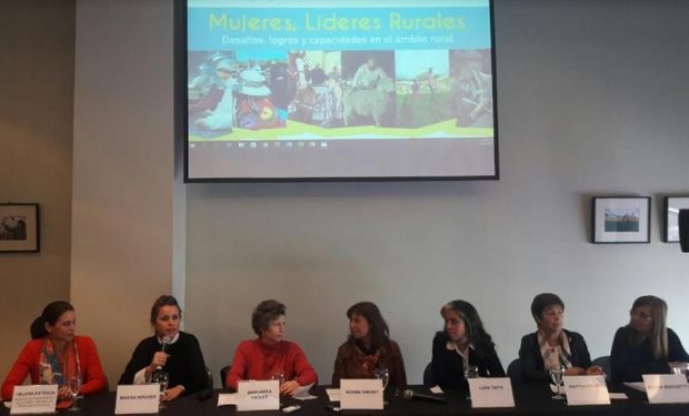 Representantes de la Sociedad Rural Argentina, del Ministerio de Agroindustria de la Nación, de UATRE, de FAO Argentina y la diputada de la Nación Paula Lopardo abrieron el debate.