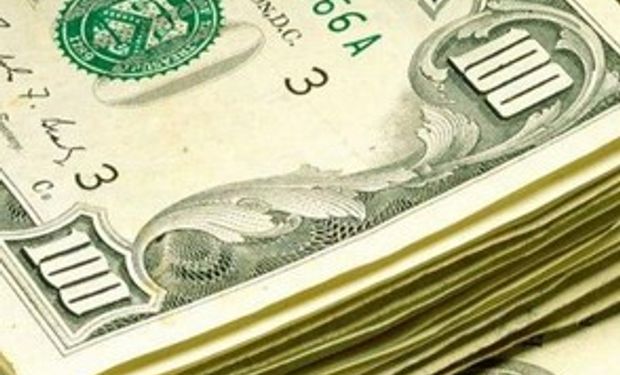 El dólar cerró a $ 5,56 y el ‘blue’ se consigue hasta por $ 8,81