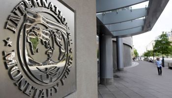 El FMI advierte que Argentina seguirá en recesión en 2015