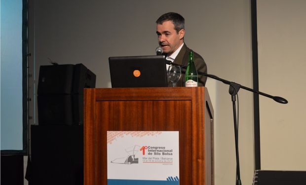 Hernán Urcola, representante INTA Balcarce, sobre "Modelos Bioeconómicos para mejorar el manejo del Silo Bolsa"