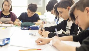 El proyecto que busca sumar contenidos de agro a los secundarios del país y acercar más jóvenes al campo: "No logramos vincular la educación con el mundo productivo"