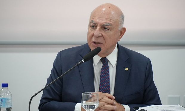 A intenção, de acordo com o vice-presidente da Frente Parlamentar da Agropecuária (FPA) na Câmara, deputado Arnaldo Jardim (Cidadania-SP), é que a proposta seja analisada na terça-feira, 24.