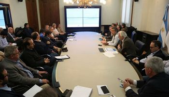 Semillas: reactivan la búsqueda de consensos para una ley