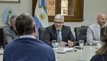 Las semillas, un tema muy delicado: la aclaración de productores a Domínguez por la iniciativa de una "regalía global"