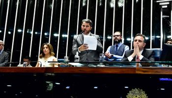 Senado vai contra STF, aprova Marco Temporal e aguarda sanção de Lula