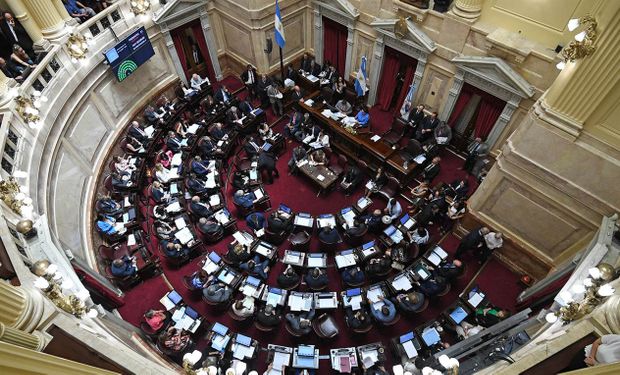 Con 54 votos afirmativos se aprobó el paquete de reformas