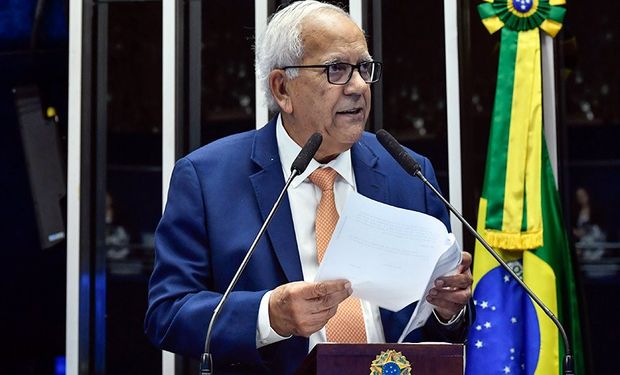 Senador Oriovisto Guimarães, relator da proposta, defendeu 'mais autonomia" financeira à Embrapa. (foto - Agência Senado)