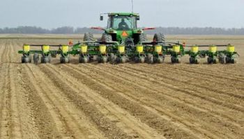 Se atrasa más la siembra en el campo por la falta de lluvia