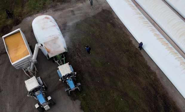 Productores ucranianos recurren al silo bolsa para pasar la guerra: un invento que puso a la Argentina como pionera