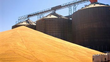 Conab eleva tarifa para alugar silos privados diante de safra recorde 