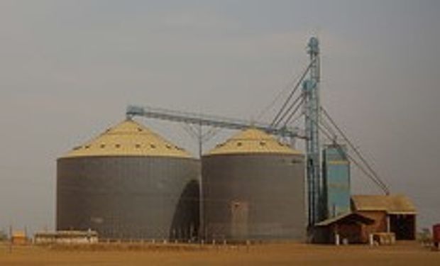 A estrutura conta com silos para armazenar 27 mil toneladas. (foto - banco de imagens CNA/Senar)