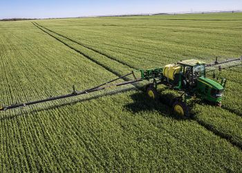 Con pulverizadoras a la cabeza, la venta de maquinaria agrícola creció un 18 % en julio: expectativa para los próximos meses