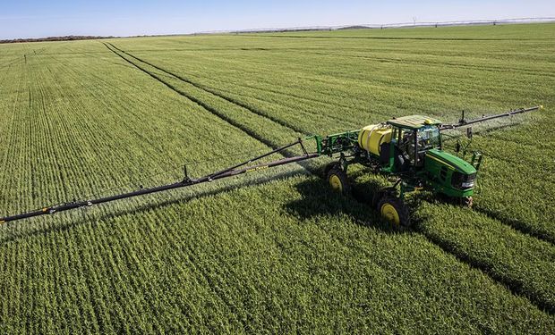 Con pulverizadoras a la cabeza, la venta de maquinaria agrícola creció un 18 % en julio: expectativa para los próximos meses