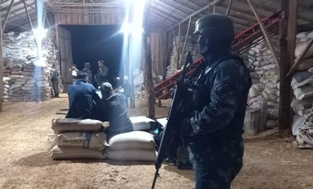 Secuestran un cargamento de casi 400 toneladas de soja ilegal que iba a ser traficada a Brasil