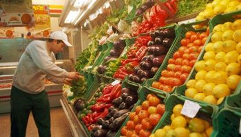 La brecha de precios de los agroalimentos bajó y el consumidor pagó 3,4 veces más de lo que recibió el productor