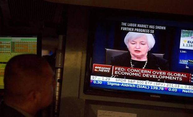 La referencia explícita a la próxima reunión de la Fed a cargo de Janet Yellen llevó a los operadores a aumentar sus apuestas a un alza en diciembre.