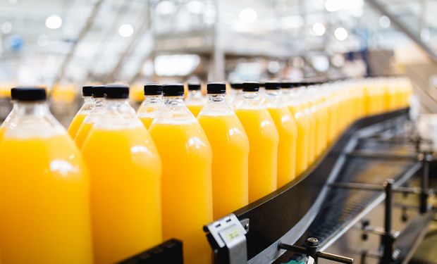 Exportação de suco de laranja cai 5,21% para 813,6 mil ton até abril