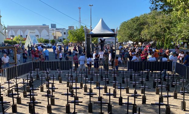 Suinocultores distribuem carne suína como protesto contra crise no setor
