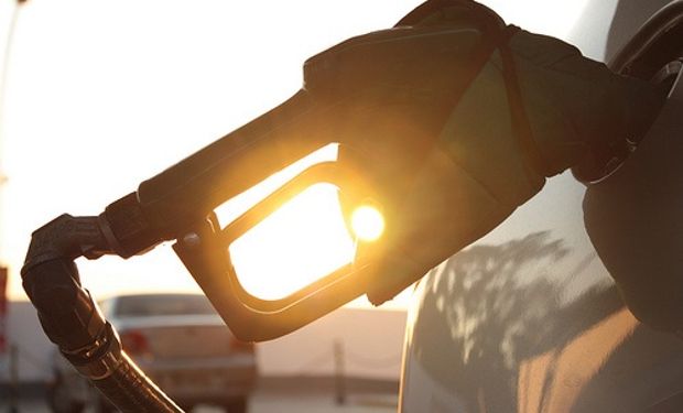 La nafta subió más del 30% este año y la premium ya se acerca a los $ 10 el litro