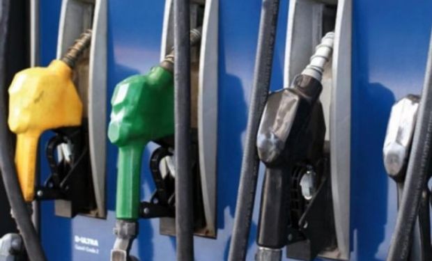 La nafta Súper en surtidores de la ciudad de Buenos Aires pasa de 21,71 a 21,38 pesos por litro.