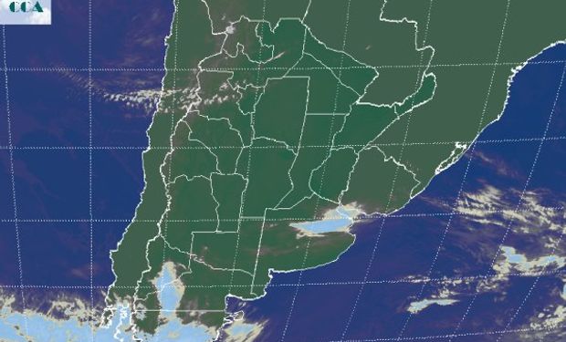 En la foto satelital, se observan algunas nubes transitando del centro para el noreste de Buenos Aires, con mínimo potencial pluvial.