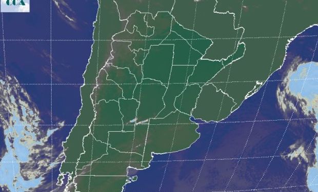 La foto satelital presenta una continuidad en las condiciones de buen tiempo, con algunas nubes bajas que se presentan en el NOA y dejan algunas lloviznas menores.