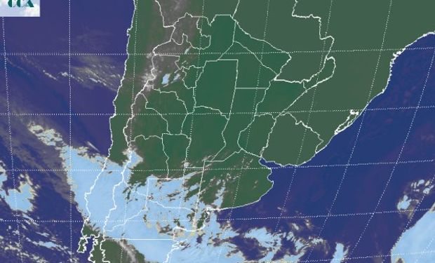 La foto satelital permite apreciar como la nubosidad se concentra en el norte de la Patagonia.