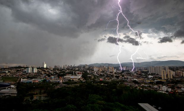 Sexta-feira 13: chuva forte retorna ao Brasil com alertas em várias regiões