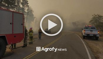 Incendios en Córdoba: las imágenes del fuego que avanza sobre las sierras