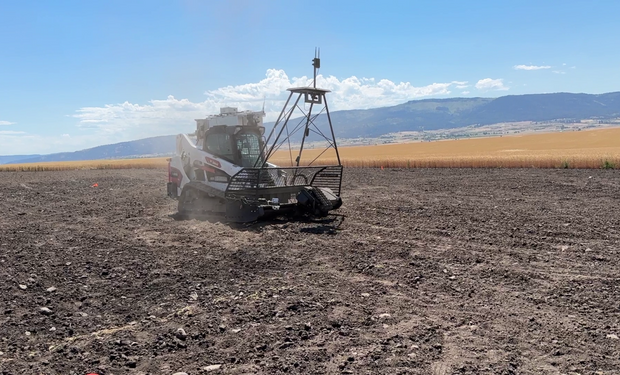 A TerraClear mapeia as áreas com um drone e cria mapas sobre a presença de rochas por R$ 40 por hectare. (foto - TerraClear)