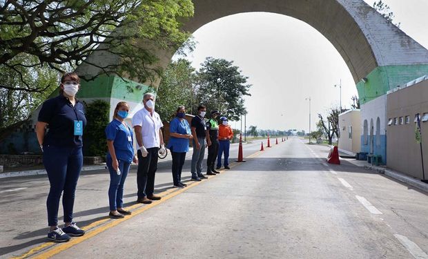 Coronavirus: productores y contratistas ofrecen comprar test rápidos ante la falta de personal médico en Tucumán