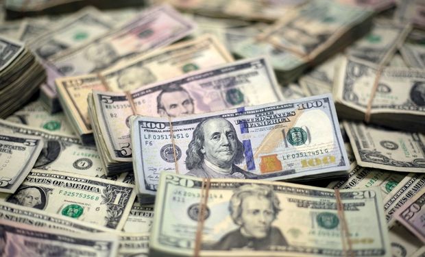 Fuerte suba para el dólar.