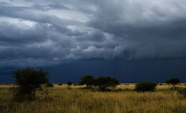 El Servicio Meteorológico emitió un alerta por tormentas intensas en el centro del país