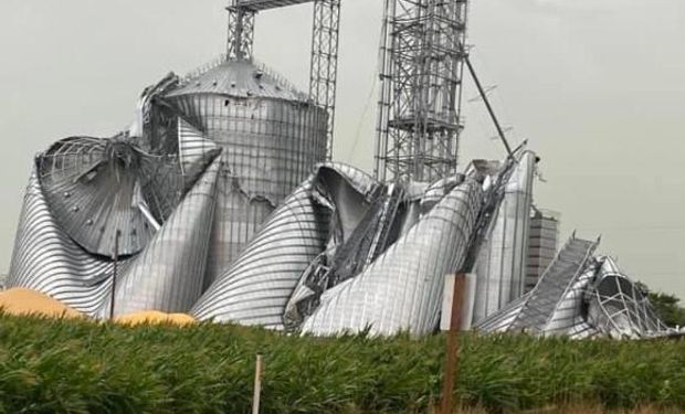 Una impresionante tormenta de viento provocó múltiples destrozos en zonas productoras del Midwest