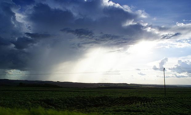 El lunes llega con precipitaciones y frio