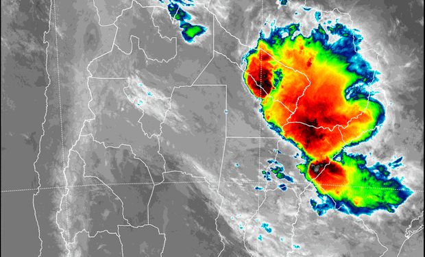 Lluvias: el principal núcleo de tormentas sigue instalado en el extremo norte del NEA