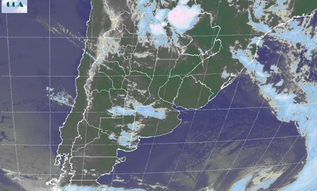 En el recorte de la Imagen Satelital puede apreciarse fácilmente la ubicación de las celdas de tormentas más desarrolladas.