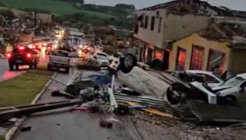 Tornado causa mortes e deixa rastro de destruição no Paraná