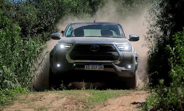 Creció la venta de vehículos y destacan la baja de impuestos: una pick up lidera el ranking de patentamientos