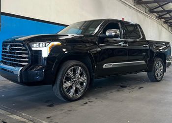 Ya está patentada: el primer 0km importado por un particular es una pick up de 430 CV