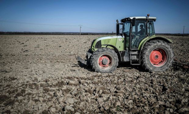 Francia extendió la cuarentena y propone a la gente que vaya a trabajar al campo: ya hay 40.000 interesados