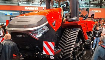 La bestia de Agritechnica: el nuevo tractor más grande del mundo, de casi 800 HP con la fuerza de seis pick ups