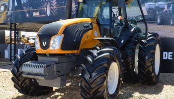Tractor oficial de Expoagro 2023: Valtra mostrará la gama completa de producción nacional y la línea de cosechadoras Challenger