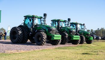 Tractores Bull, la nueva marca argentina que se lanza al campo en Expoagro: llegan hasta los 300 CV y están diseñados para trabajos de siembra