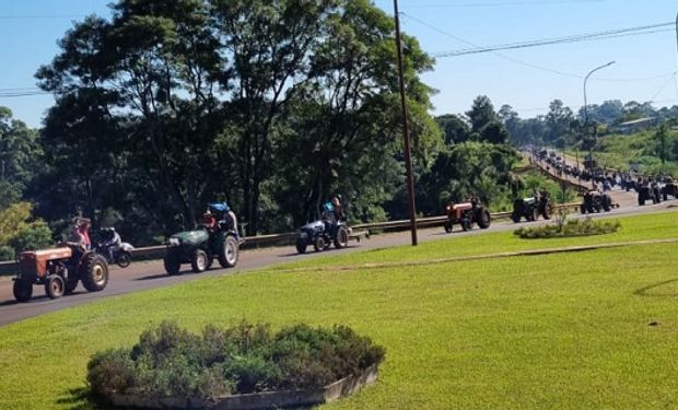 Primer tractorazo de la era Milei: qué piden los productores que se movilizaron en la ruta