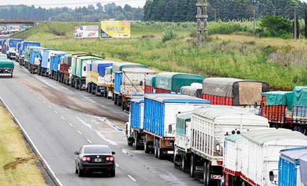 Transportistas de granos paran el lunes